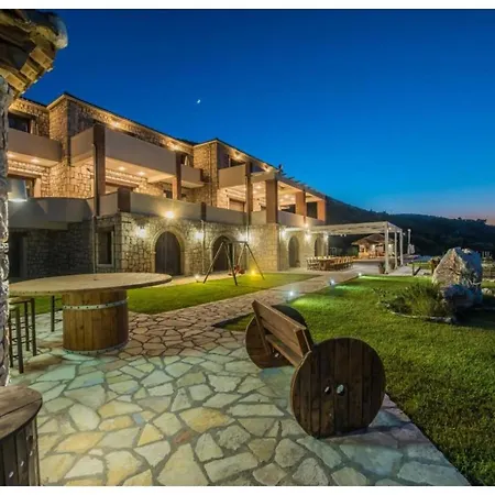 La Perla Deluxe Villa *