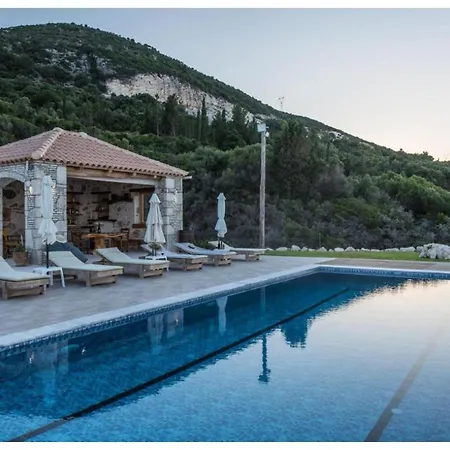 La Perla Deluxe Villa