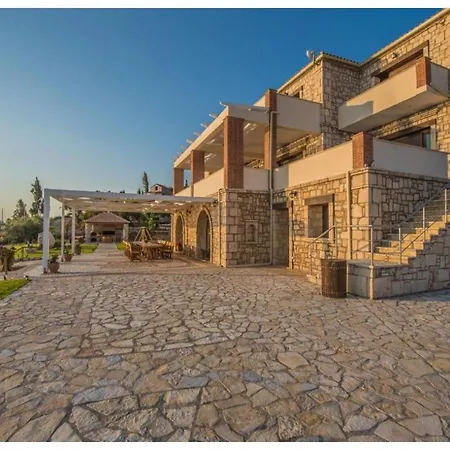 Villa La Perla Deluxe *