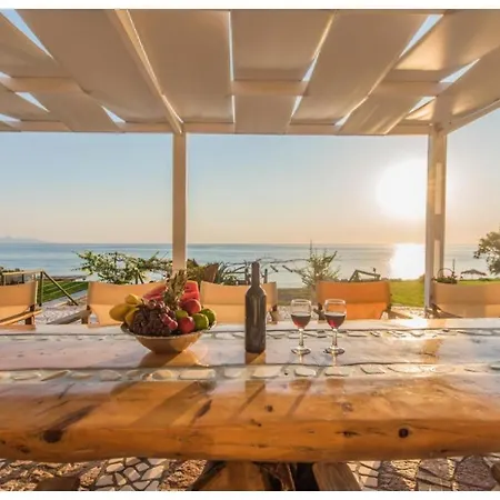 La Perla Deluxe Villa